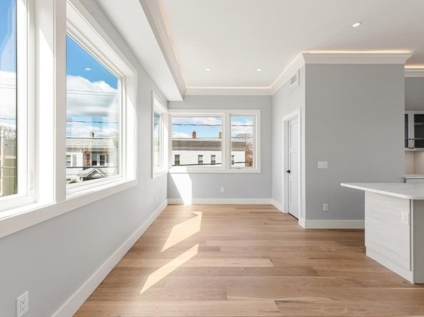 308 Newton Street 1A, Waltham MA 02453