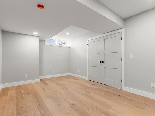 308 Newton Street 1A, Waltham MA 02453