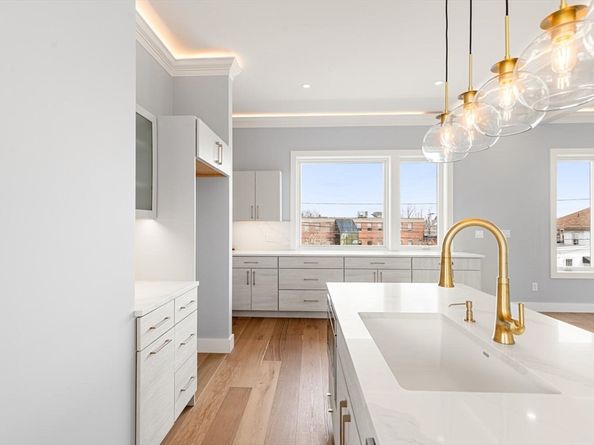 308 Newton Street 1A, Waltham MA 02453