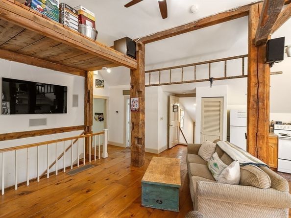100 Turkey Hill Road, Newburyport MA 01950
