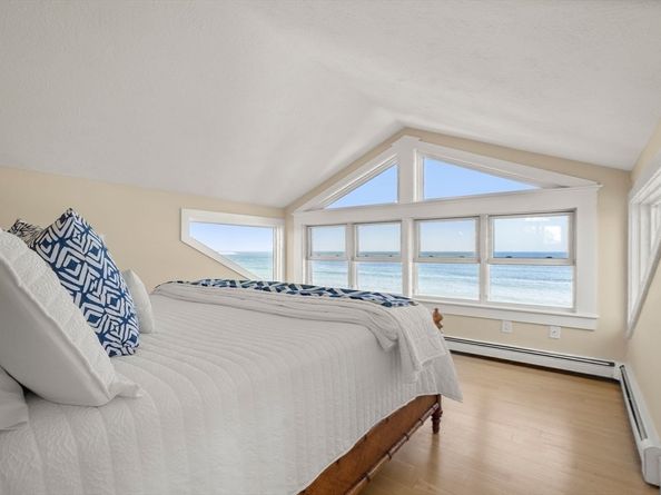 71 Gurnet Rd, Duxbury MA 02332