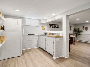 71 Gurnet Rd, Duxbury MA 02332