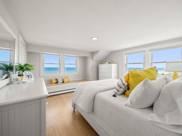 71 Gurnet Rd, Duxbury MA 02332