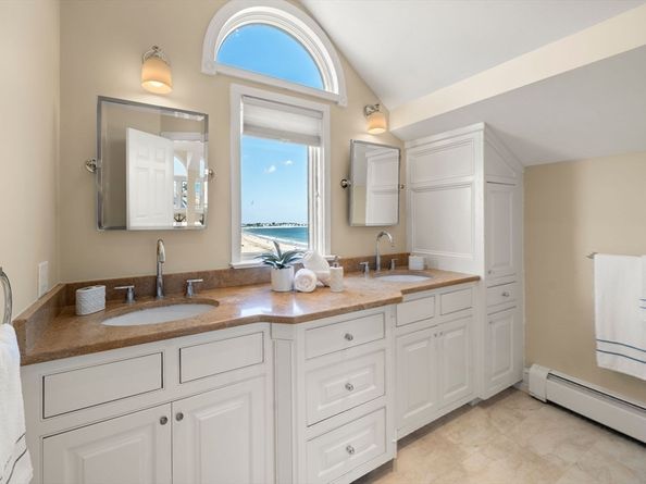 71 Gurnet Rd, Duxbury MA 02332