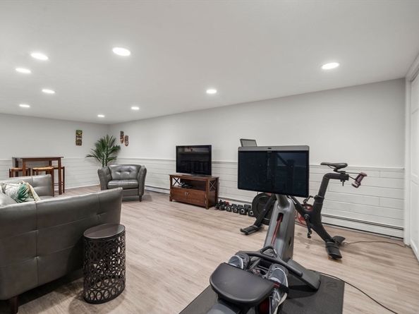 71 Gurnet Rd, Duxbury MA 02332