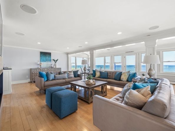 71 Gurnet Rd, Duxbury MA 02332