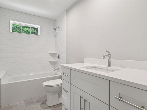 27 James Road 1, Upton MA 01568