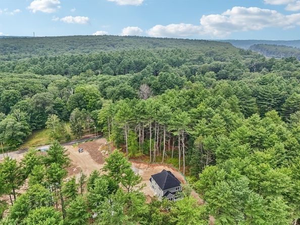 27 James Road 1, Upton MA 01568