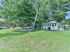 23 Lakeview Rd., Webster MA 01570
