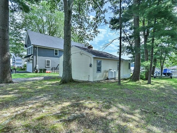 23 Lakeview Rd., Webster MA 01570