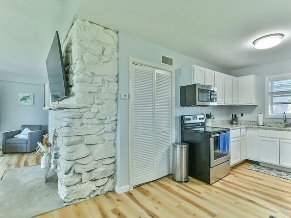 23 Lakeview Rd., Webster MA 01570