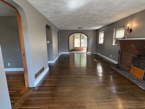 30 Linden Ter, Lynn MA 01902
