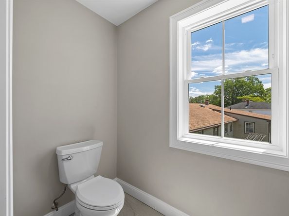 163 N Lake  Ave, Worcester MA 01605