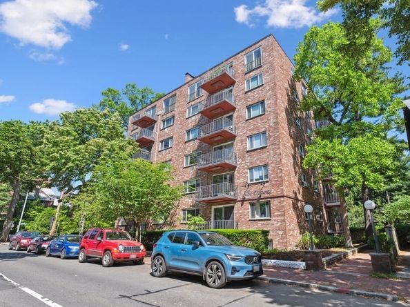 9 Chauncy Street 20, Cambridge MA 02138