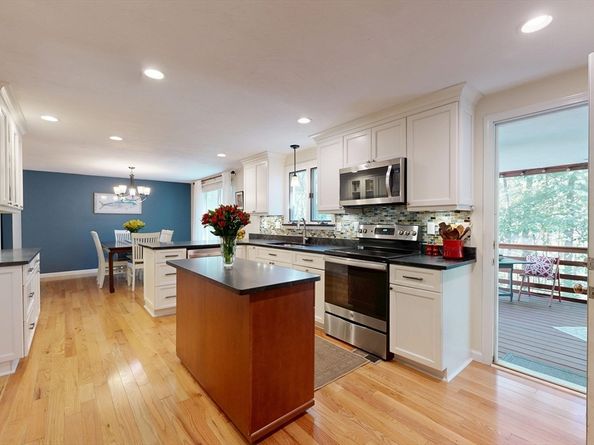 15 Ridge St, Millis MA 02054