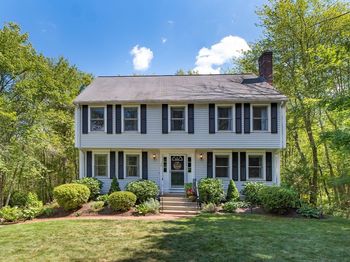 15 Ridge St
