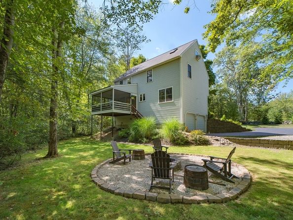 15 Ridge St, Millis MA 02054