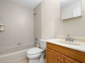 655 Saw Mill Brook Pkwy 11, Newton MA 02459