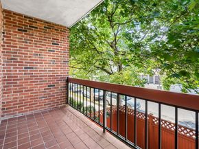 655 Saw Mill Brook Pkwy 11, Newton MA 02459