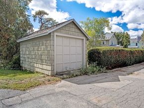 84 Mount Pleasant Avenue, Gloucester MA 01930