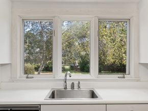 84 Mount Pleasant Avenue, Gloucester MA 01930