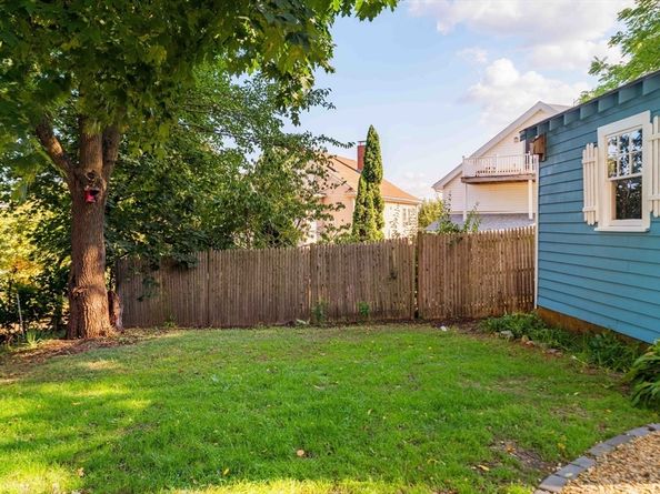 14 Hosmer St 1, Watertown MA 02472