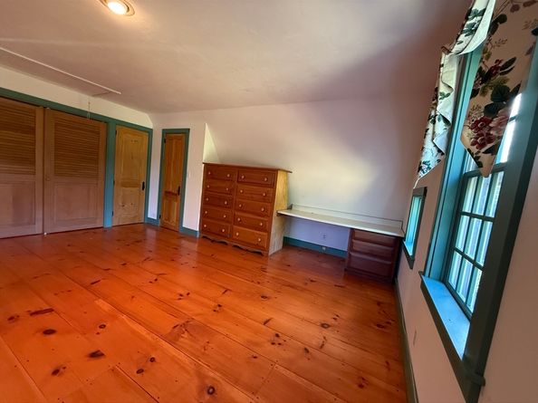 196 N Spencer Rd, Spencer MA 01562