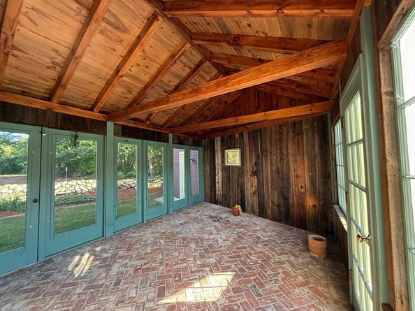 196 N Spencer Rd, Spencer MA 01562