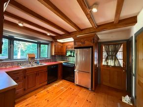 196 N Spencer Rd, Spencer MA 01562
