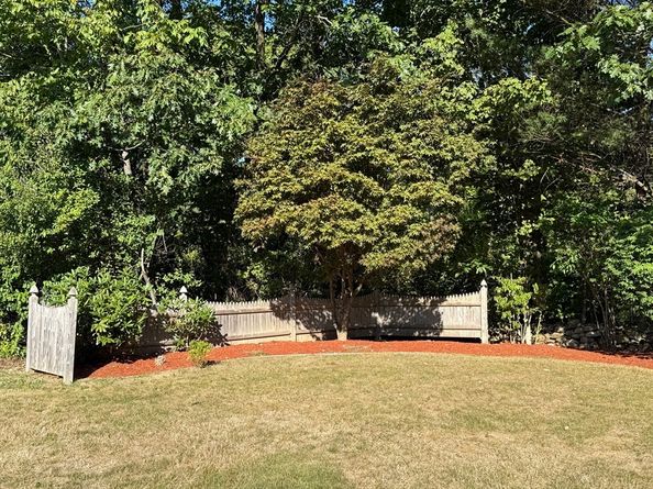 196 N Spencer Rd, Spencer MA 01562