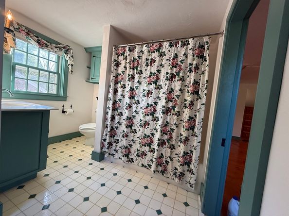 196 N Spencer Rd, Spencer MA 01562