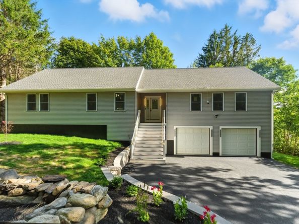 21 Hospital Hill Rd, Gardner MA 01440