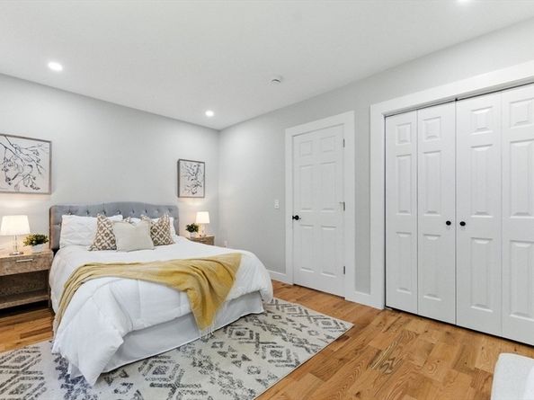 21 Hospital Hill Rd, Gardner MA 01440