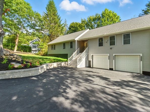 21 Hospital Hill Rd, Gardner MA 01440