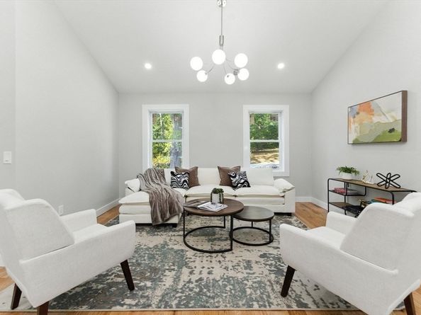 21 Hospital Hill Rd, Gardner MA 01440