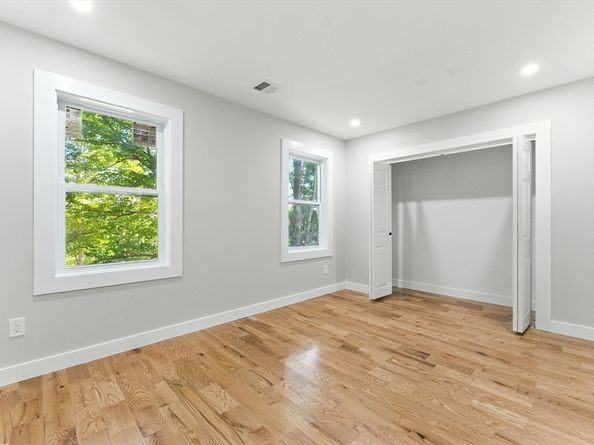 21 Hospital Hill Rd, Gardner MA 01440
