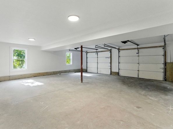 21 Hospital Hill Rd, Gardner MA 01440