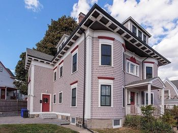 79 Robert St