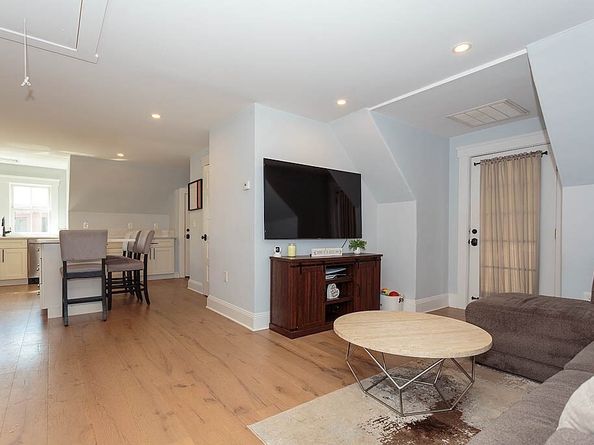 79 Robert St 3, Boston MA 02131