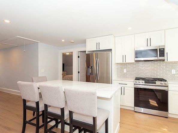 79 Robert St 3, Boston MA 02131