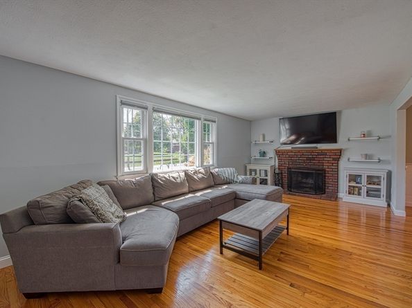 20 Barnes Road, Stoughton MA 02072
