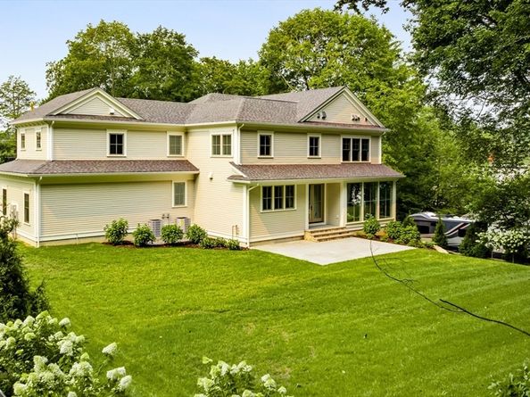 10 Bird Hill Ave, Wellesley MA 02481