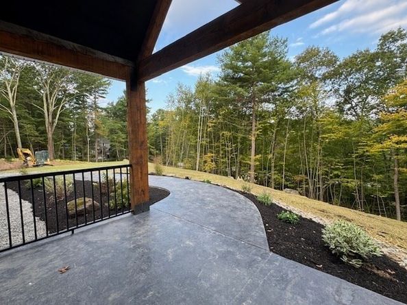 68 Lackey Dam Rd, Sutton MA 01590