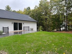 68 Lackey Dam Rd, Sutton MA 01590