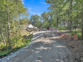 68 Lackey Dam Rd, Sutton MA 01590