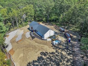 68 Lackey Dam Rd, Sutton MA 01590