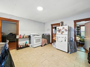 5 Robinson St, Webster MA 01570