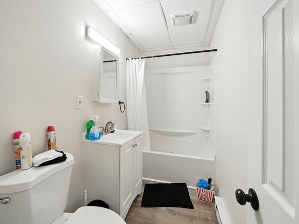 5 Robinson St, Webster MA 01570