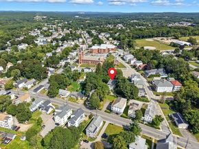 5 Robinson St, Webster MA 01570