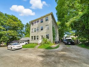 5 Robinson St, Webster MA 01570
